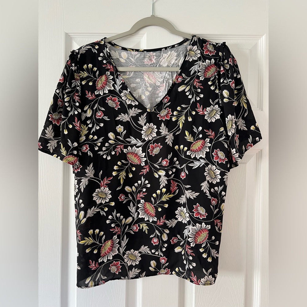 LOFT factory flutter sleeve mixed media top floral print size L